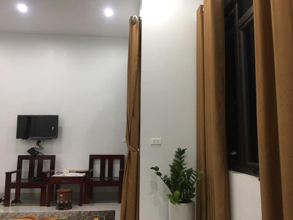 Nha Nghi Cu Ti Bed & Breakfast Ban Cong Na Exterior photo