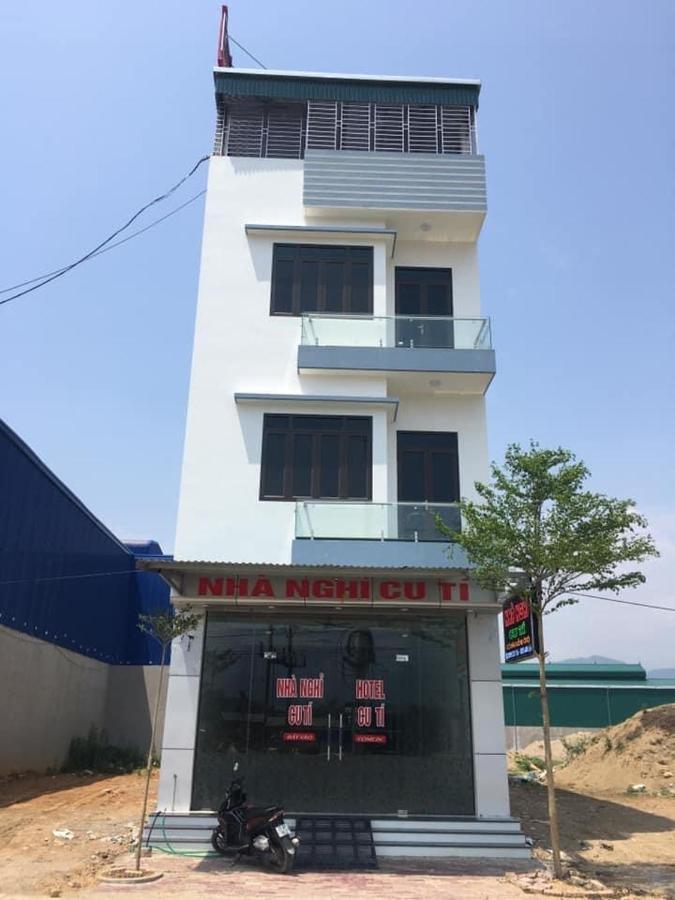 Nha Nghi Cu Ti Bed & Breakfast Ban Cong Na Exterior photo